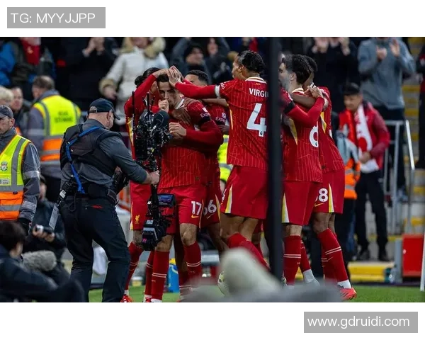 西甲经典对决曼城与利物浦战平点球大战成焦点数据分析引发热议 西甲经典对决曼城与利物浦战平点球大战成焦点数据分析引发热议