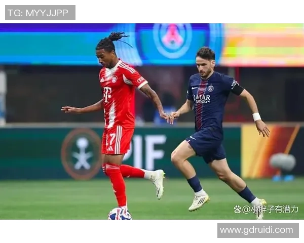 国王杯激战拜仁与巴黎圣日耳曼0比0平引发争议判罚全场沸腾