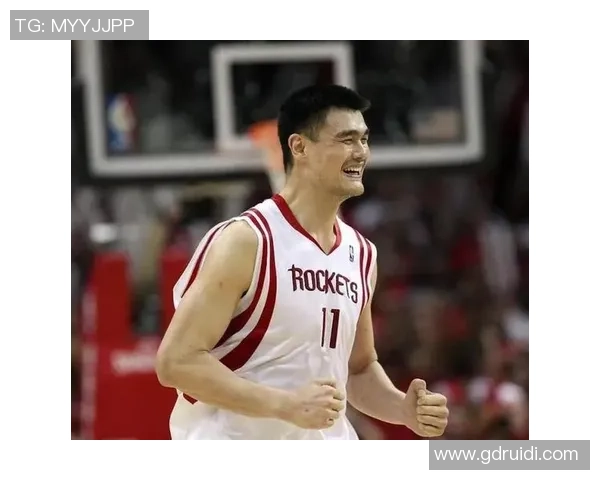 姚明初次合影回顾与篮球梦想的启航之旅