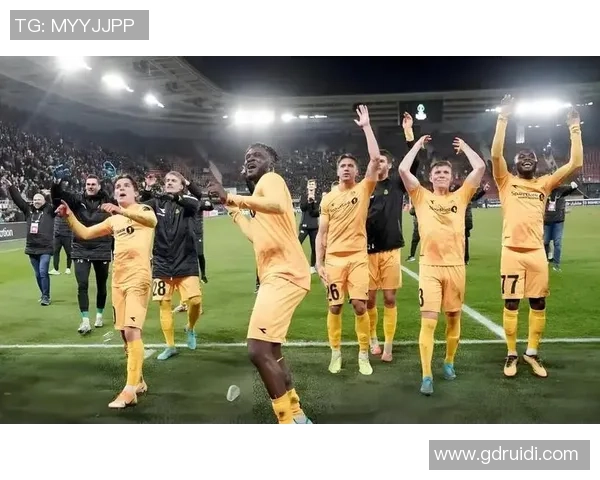 欧冠精彩对决曼联强势战胜多特蒙德神奇扑救点燃全场激情