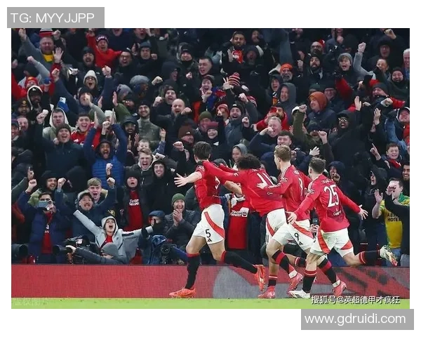 足总杯精彩对决那不勒斯轻取曼联红牌事件引发全场热议 足总杯精彩对决那不勒斯轻取曼联红牌事件引发全场热议