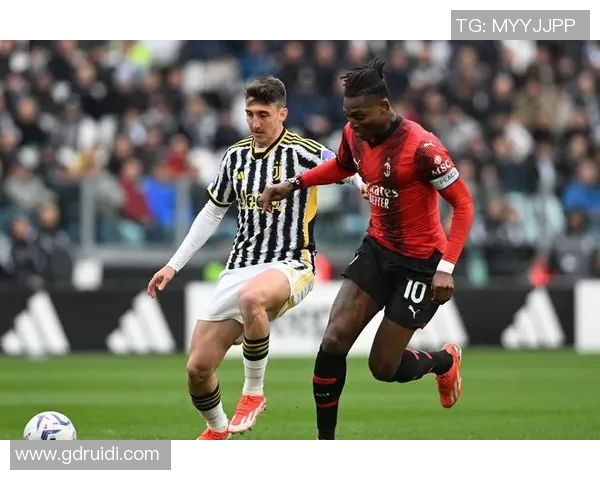 国王杯精彩对决尤文图斯大胜那不勒斯乌龙球引发全场热潮