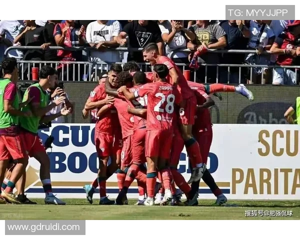 国米大胜波尔图五球狂潮红牌事件引发全场热议与争议 国米大胜波尔图五球狂潮红牌事件引发全场热议与争议