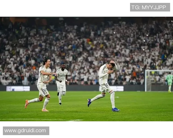 世界杯决赛皇马4-0马竞战术解析绝杀瞬间点燃全场激情 世界杯决赛皇马4-0马竞战术解析绝杀瞬间点燃全场激情