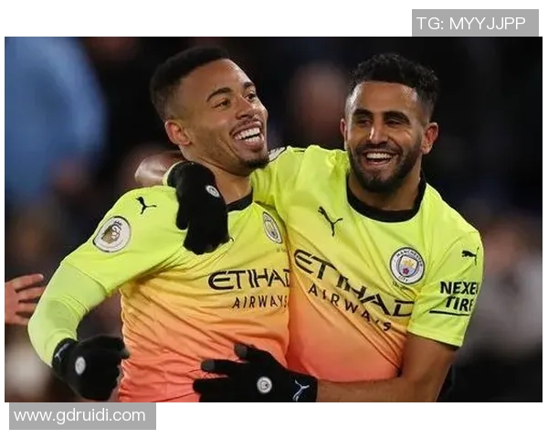 曼城友谊赛大胜波尔图红牌事件引发全场热议与数据分析 曼城友谊赛大胜波尔图红牌事件引发全场热议与数据分析