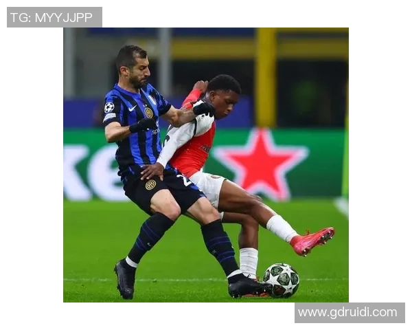 足总杯精彩对决国米逆转里昂补时绝杀引发全场狂欢 足总杯精彩对决国米逆转里昂补时绝杀引发全场狂欢