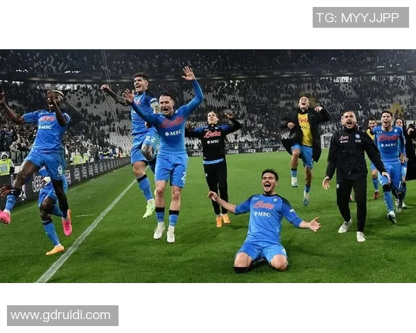 意甲激战曼联大胜那不勒斯六粒进球引爆全场激情