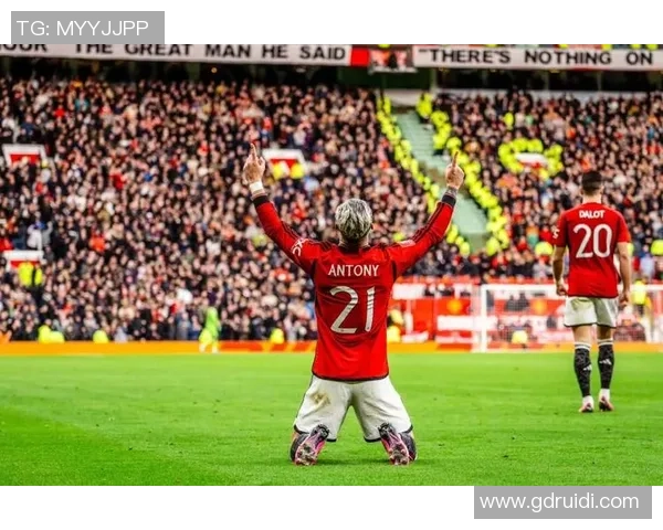 曼联友谊赛逆转马竞3-2精彩瞬间回顾引发全场热烈欢呼